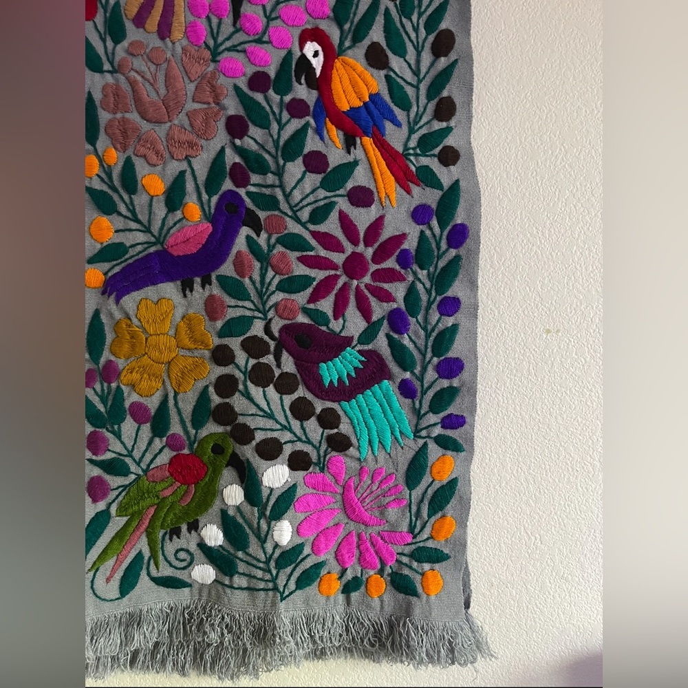 Table Runner Handmade In Oaxaca - Picture 4 of 4